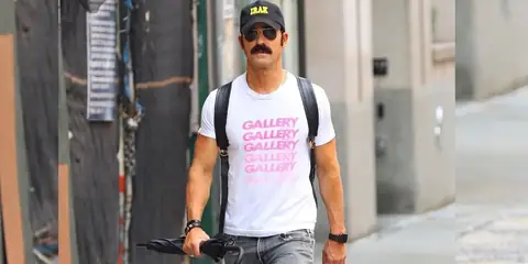 Justin Theroux’s Style Guide –  Fashion Tips for Men
